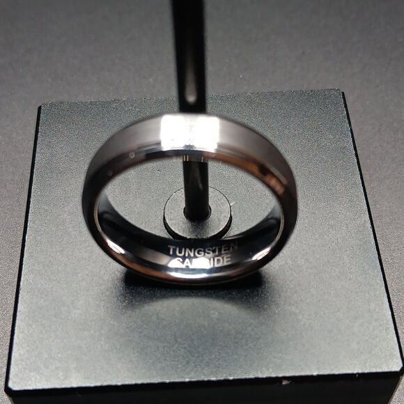 New Blue Tungsten Carbide Men's Size 8.5 Silver Ring - Picture 3 of 5